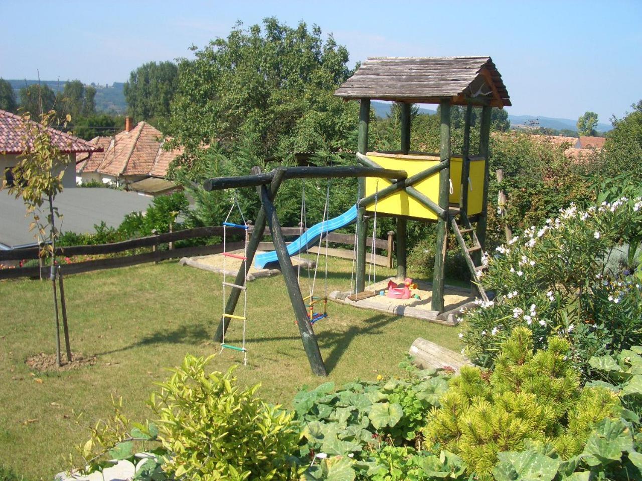 Bundi Vendeghaz Hotel Kehidakustány Buitenkant foto